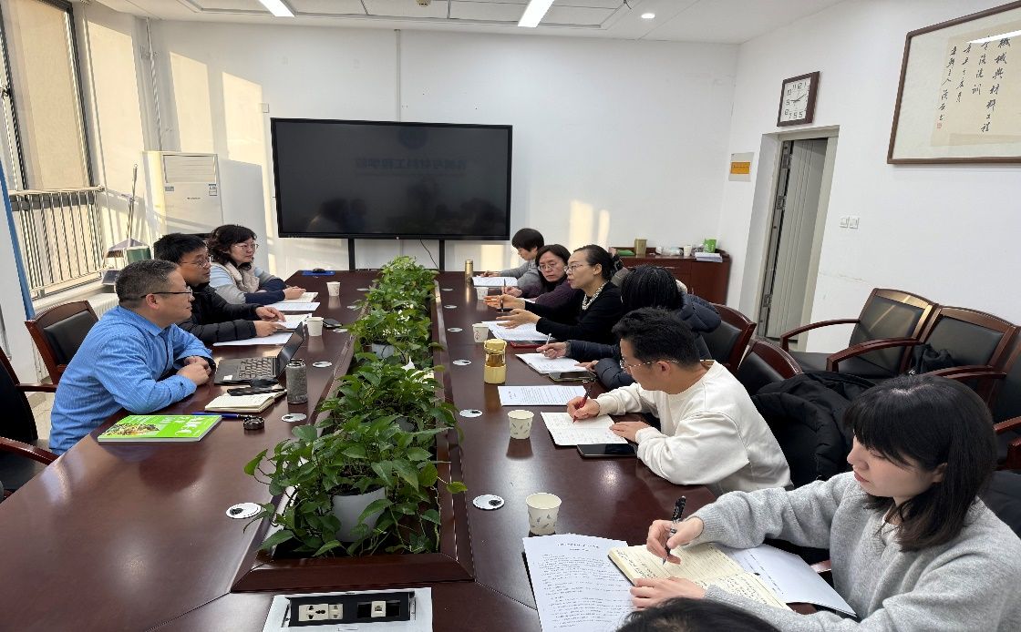 机器人专业邀请企业专家指导人才培养方案修订